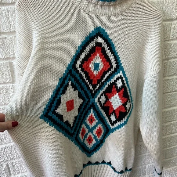 Geometric Patterned Sweater - Picture 3 of 5